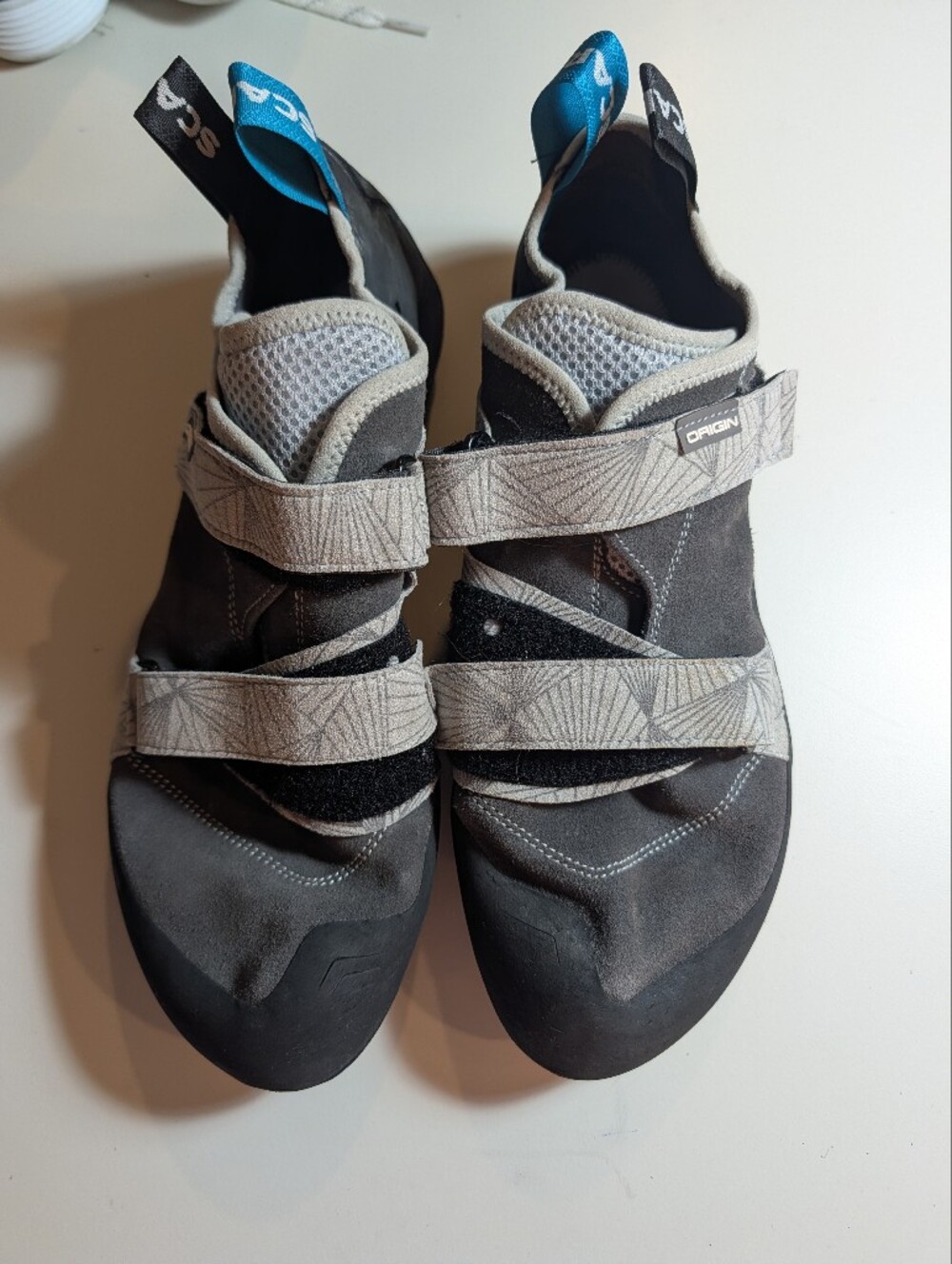 Scarpa Origins Men's Black and Gray Climbing Shoes with Blue Heel Tabs Size 14